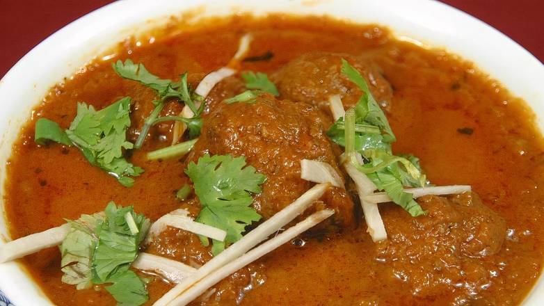 Chicken Curry and 2 Dhal Puri